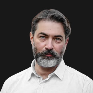 پارسا پیروزفر